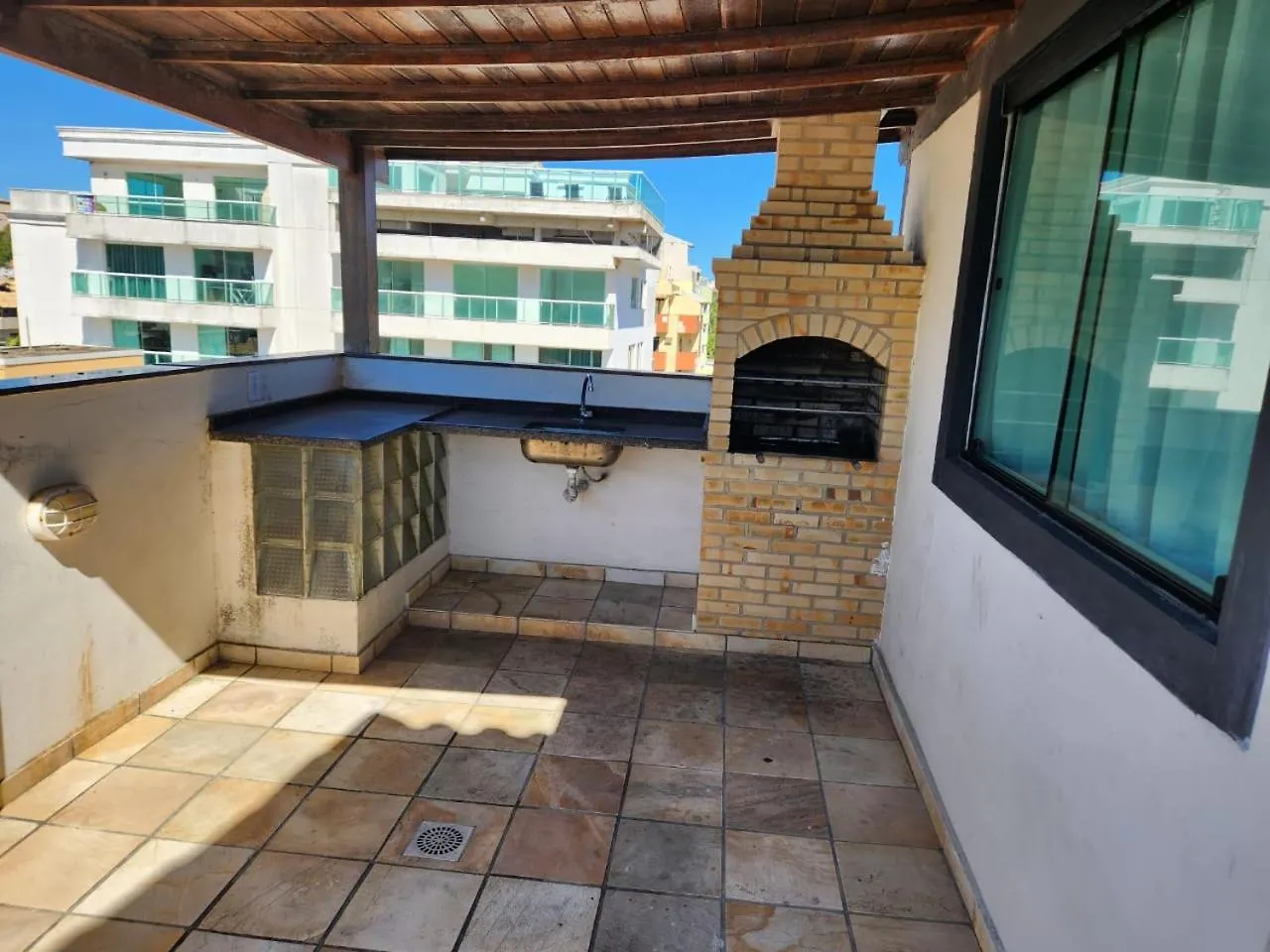 Cobertura Duplex Com 3 Quartos E Churrasqueira Na Prainha! Arraial do Cabo